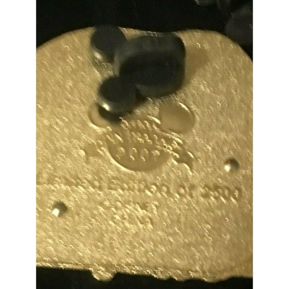 Disney April Fool's Day Mickey and Goofy Walt Disney Pin Collectible From 2007 - Picture 4 of 4